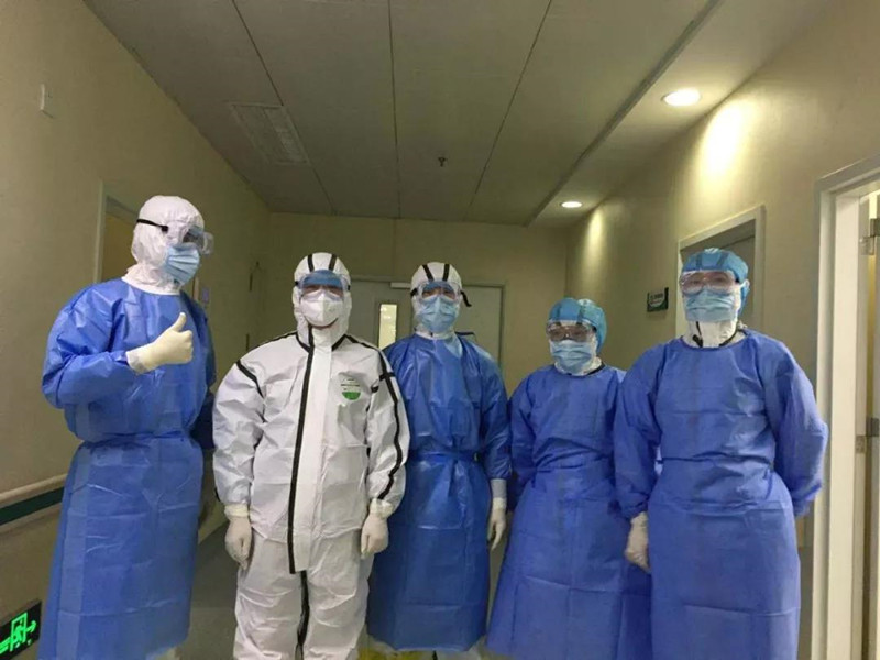 【来自武汉医疗队的消息】第一个24小时，收治患者19名